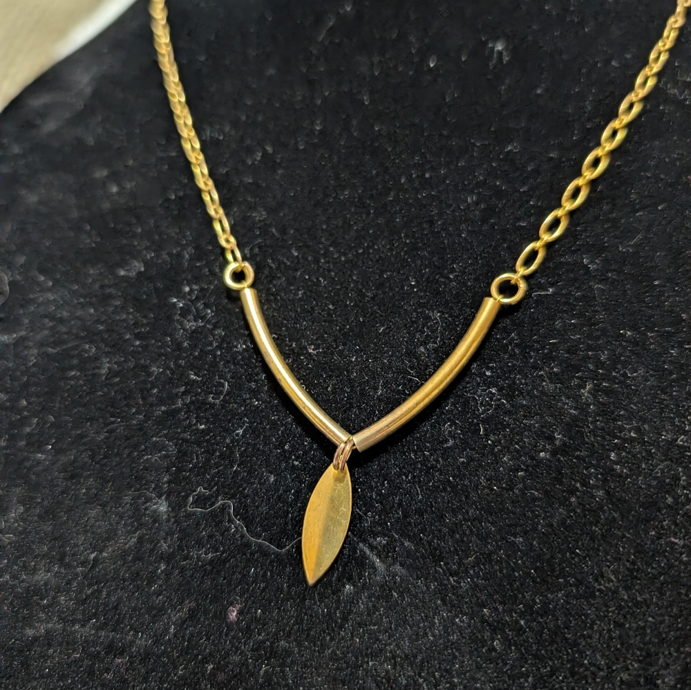 Minimalist Gold-Tone Necklace • 20" Chain • Curved Bar with Leaf Drop Pendant